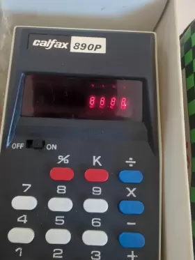890P CALFAX Mini Battery Calculator #3