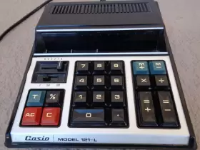 121-L CASIO Calculator Fluorescent Display Clean #2