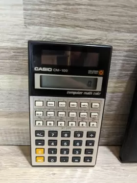 CM-100 CASIO High Solar Cell Math Calculator Cover Split #2