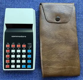 889D COMMODORE Solid Calculator