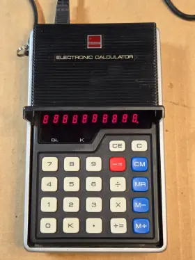 EL-112 COMMODORE Sharp Calculator Rechargeable Ac Power