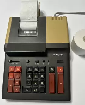 2257 FACIT Calculator