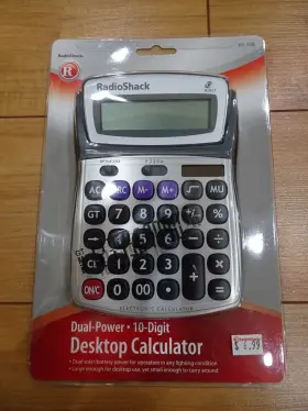 65-108 RADIOSHACK Radio Solar Battery Power Lcd Desktop