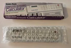 65-826 RADIOSHACK Radio Keyboard Calculator Tandy Nos