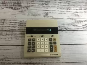 EC-2010 RADIOSHACK Radio Desktop Calculator