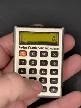 EC-222 RADIOSHACK Radio Micro Mini Calculator #2 EC-222 RADIOSHACK Radio Micro Mini Calculator #2