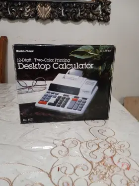 EC-3021 RADIOSHACK Radio Desktop Calculator Digital