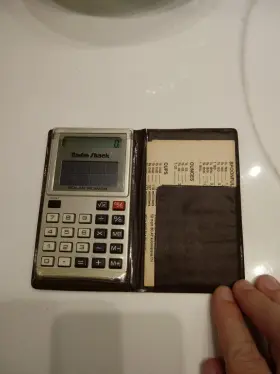 EC-401 RADIOSHACK Radio Calculator Wallet