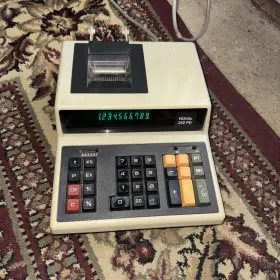 212PD ROYAL Typewriter Calculator