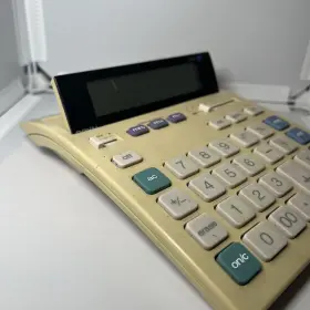 LD140 ROYAL Solar Battery Calculator Up Screen