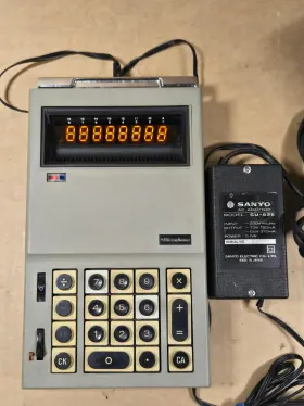 1681 SANYO Dictaphone Desktop Calculator Ac Power