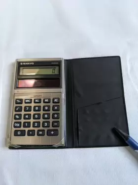 CX-2580 SANYO Pocket Calculator Amorphous Solar CX-2580 SANYO Pocket Calculator Amorphous Solar