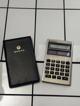 CX2581M SANYO Pocket Solar Battery Calculator
