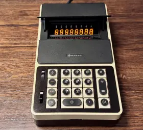 IC-0081 SANYO Mini Calculator Gorgeous