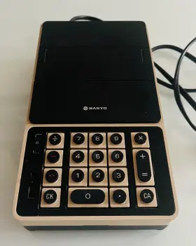 ICC-0081 SANYO Mini Calculator #2