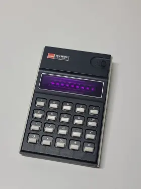 EL-104 SHARP Elsi Mate Calculator Great