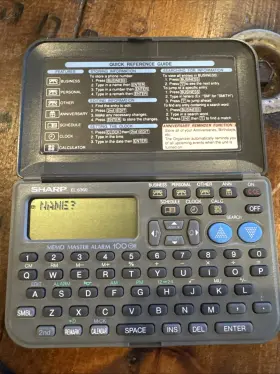 EL-6360 SHARP Memo Master Alarm Calculator Calendar Great