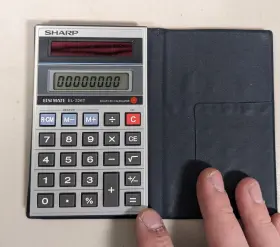 ES-326T SHARP Elsi Mate Solar Cell Pocket Calculator
