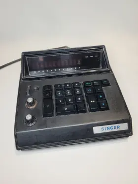 1017 SINGER Calculator