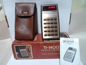 TI-1400 TEXAS INSTRUMENTS Insruments Calculator Box