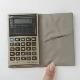 TI-1776 TEXAS INSTRUMENTS Light Calculator