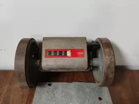 M9531-301 TRUMETER Mechanical Counter #2