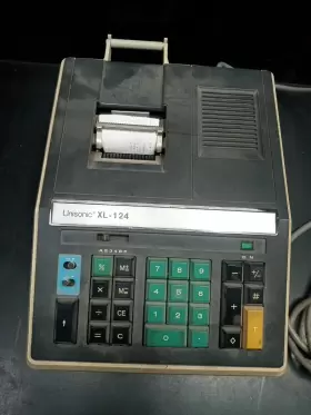 XL-124 UNISONIC Calculator Adding Light Lit #2