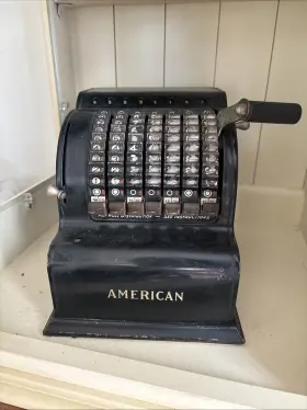 74446 VICTOR Antique American Calculator