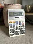 Genuine Sharp Elsimate El-334f Twin Power 10 Digit Solar Calculator 6.5 X4.25. Fixed Price $17.00.