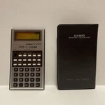 Casio Fx-2500 Electronic Desktop Calculator Tested Working With Case. Fixed Price $76.50.